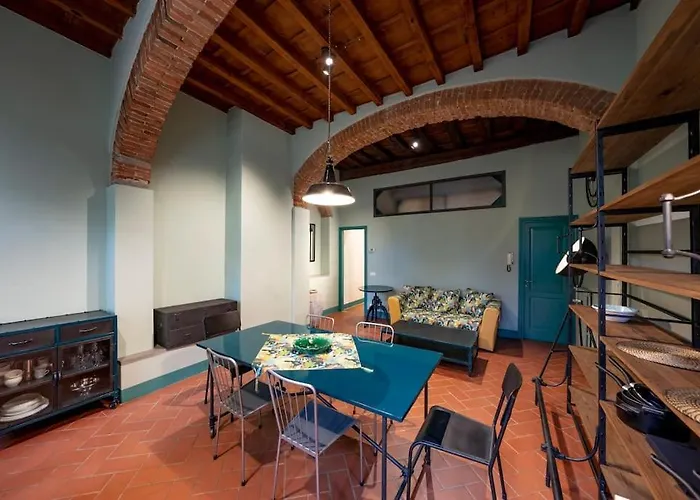 شقة Raffinato Trilocale San Frediano