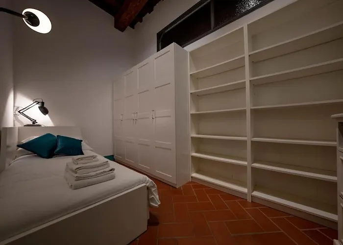Raffinato Trilocale San Frediano